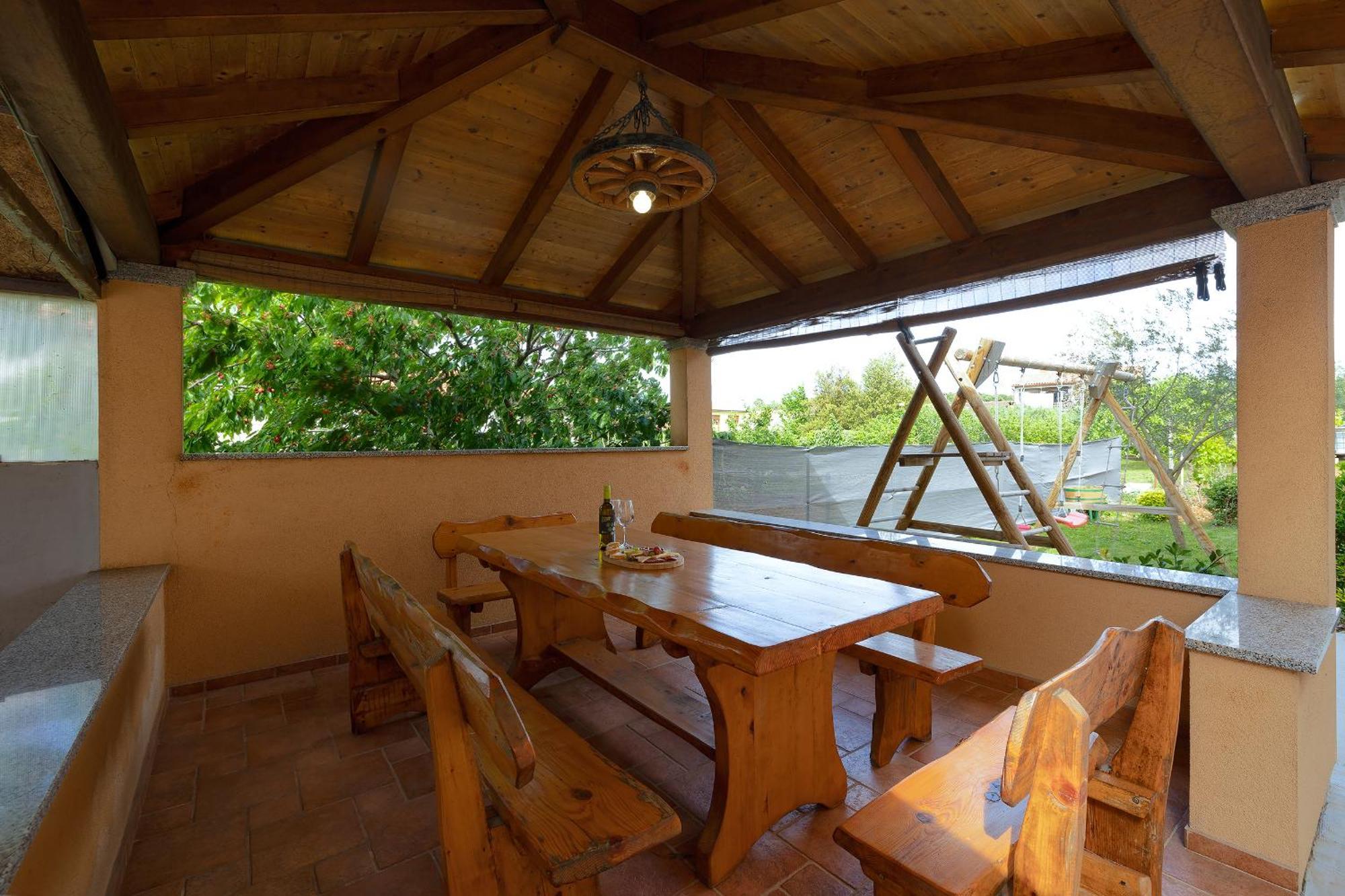 Apartments Ari And Bonnie - Cozy With Roof Terrace Pula Kamer foto