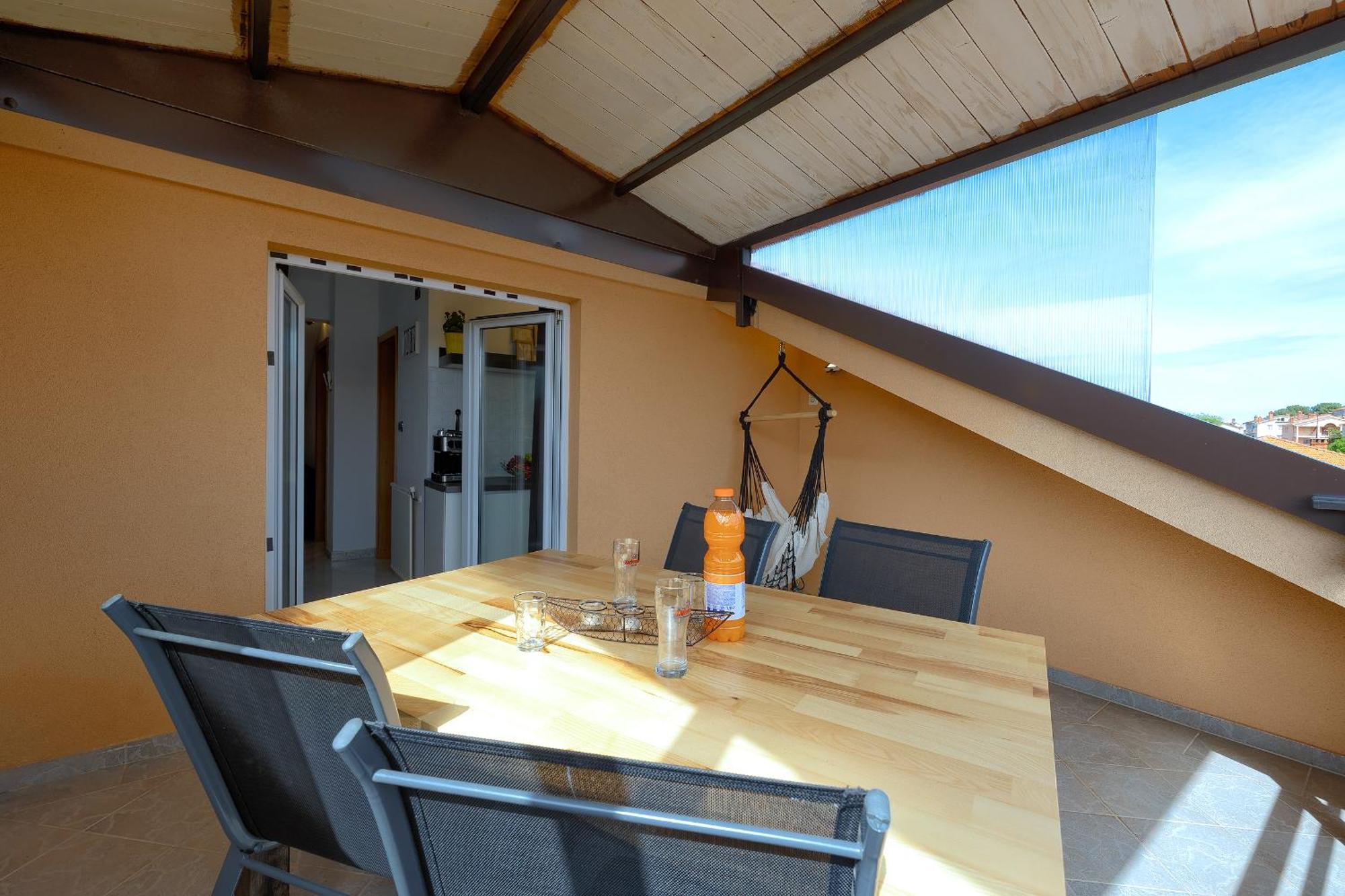 Apartments Ari And Bonnie - Cozy With Roof Terrace Pula Kamer foto